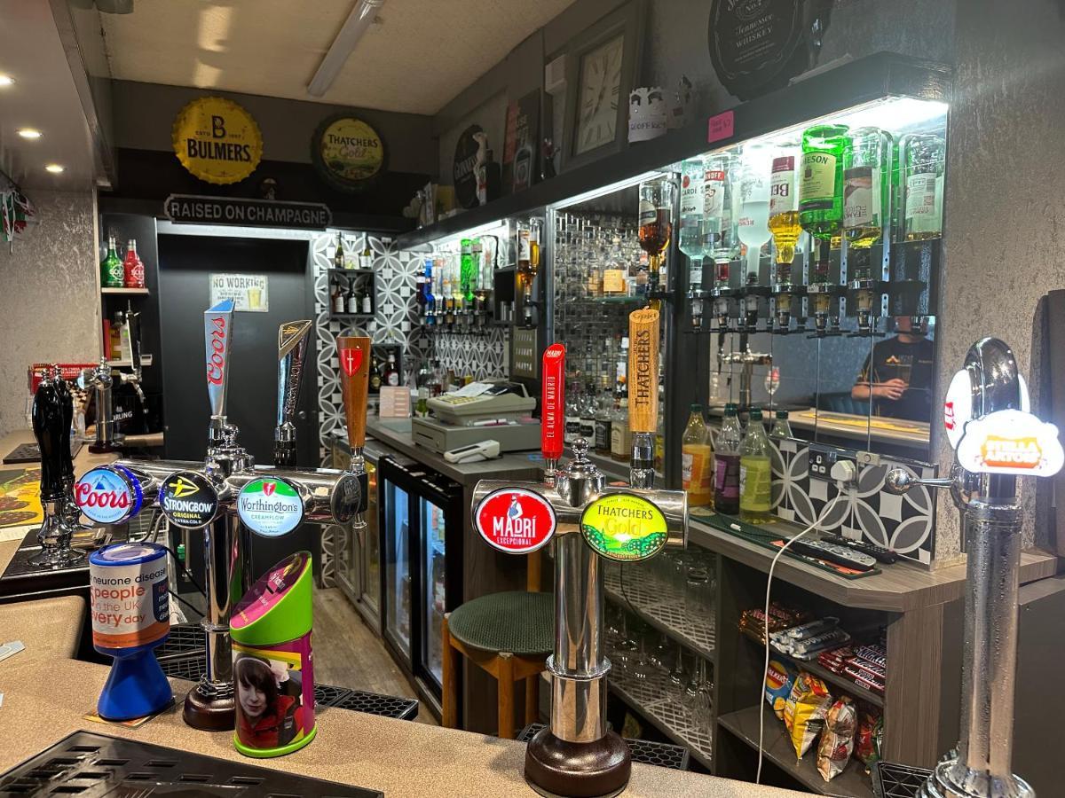The Angel Inn Troed-y-rhiw Kültér fotó